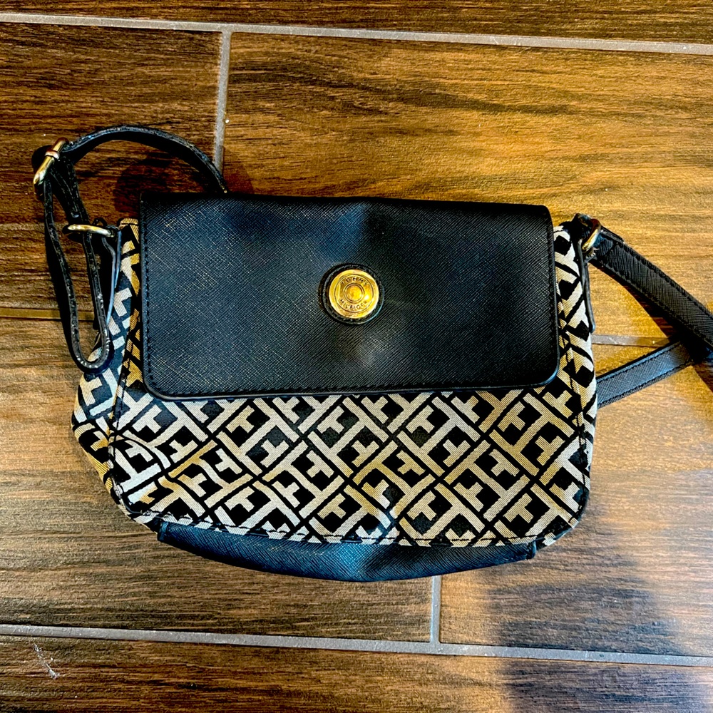 Vintage Tommy Hilfiger crossbody
